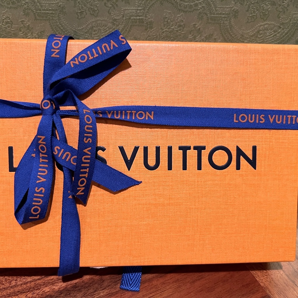 Louis Vuitton Red and Gold Women's Belt - Picture 9 of 9